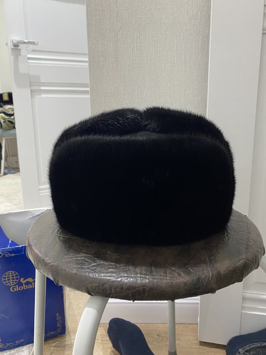 Продам Шапку норковую, носилась один раз в прошлом году на мероприятие