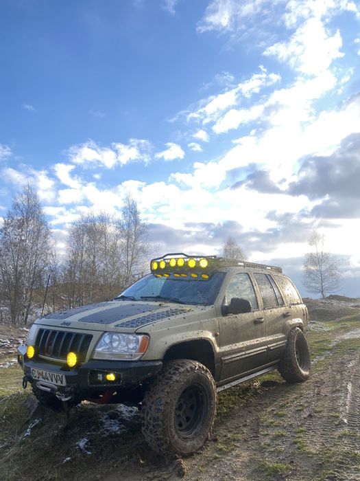 Jeep Grand Cherokee Overlanding quadra drive
