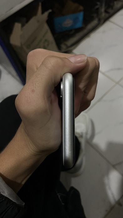 Iphone XR состаяние хорошая