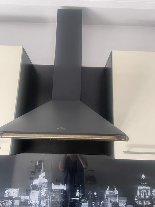 Продам вытяжку ELIKOR в отличном состоянии