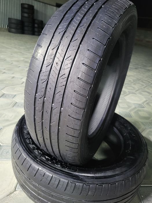 Продам шины в паре летнии  BRIDGESTON 215/60/17