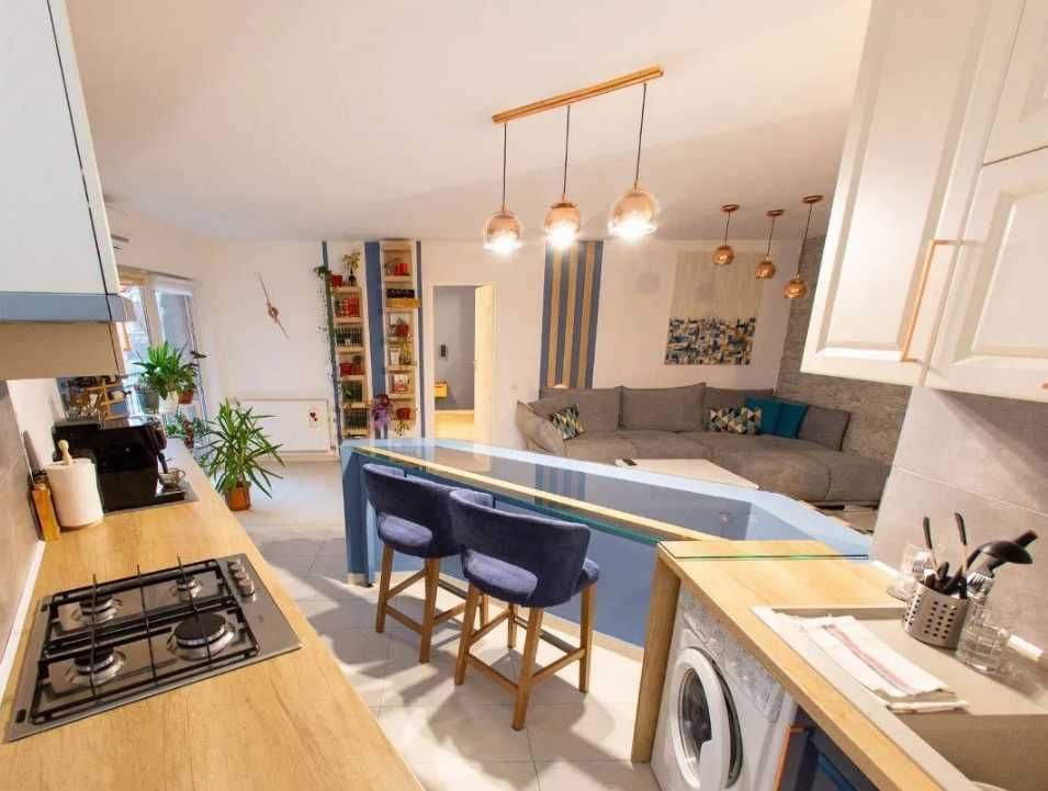 Дава се под наем Двустаен апартамент в Пловдив, Гагарин - 65 кв.м за 234.6 € - Снимка #1