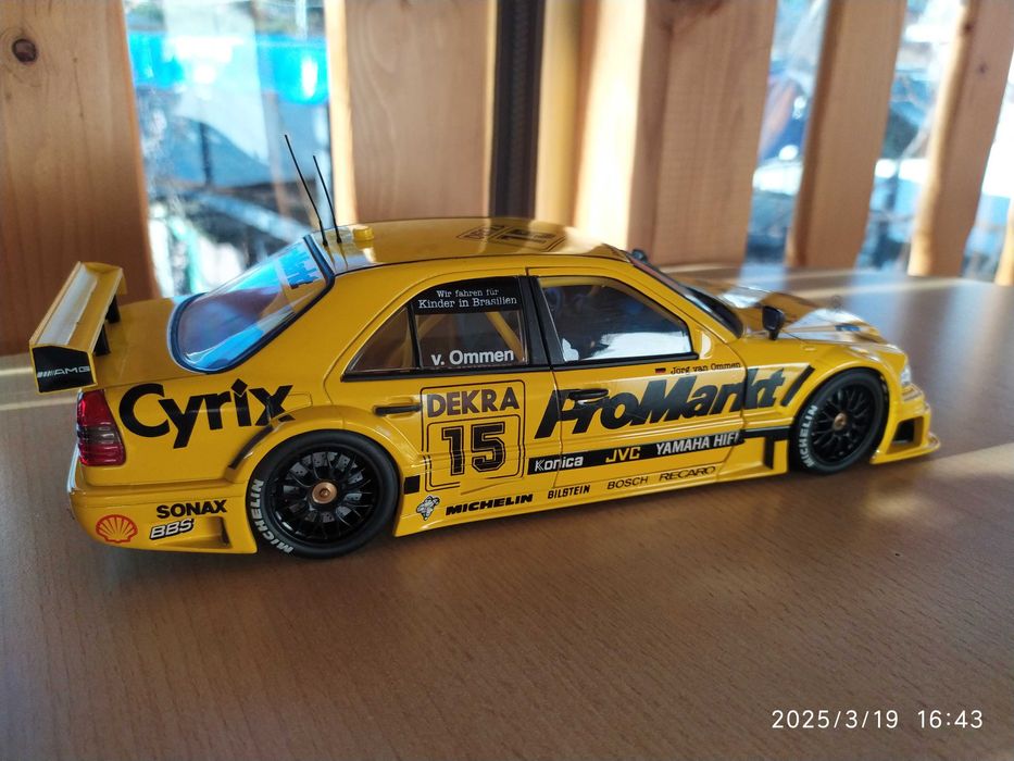 1:18 Метален модел на MERCEDES C-Klass DTM Team AMG - UT models