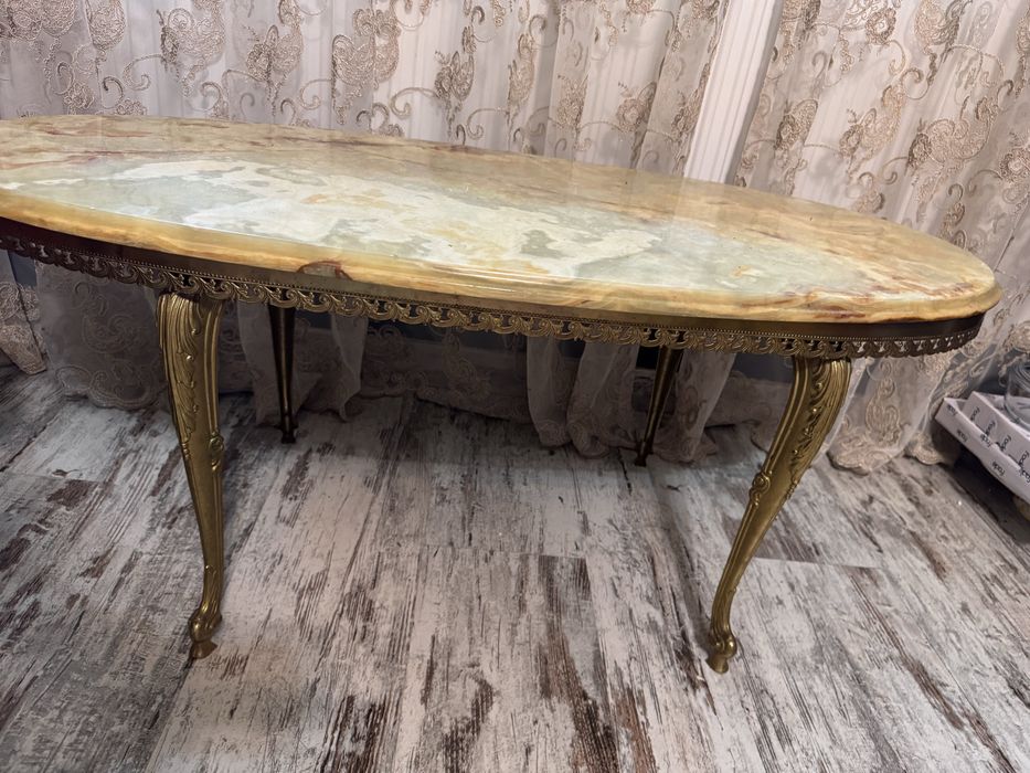 Vand masa de cafea cu blat onix si alama