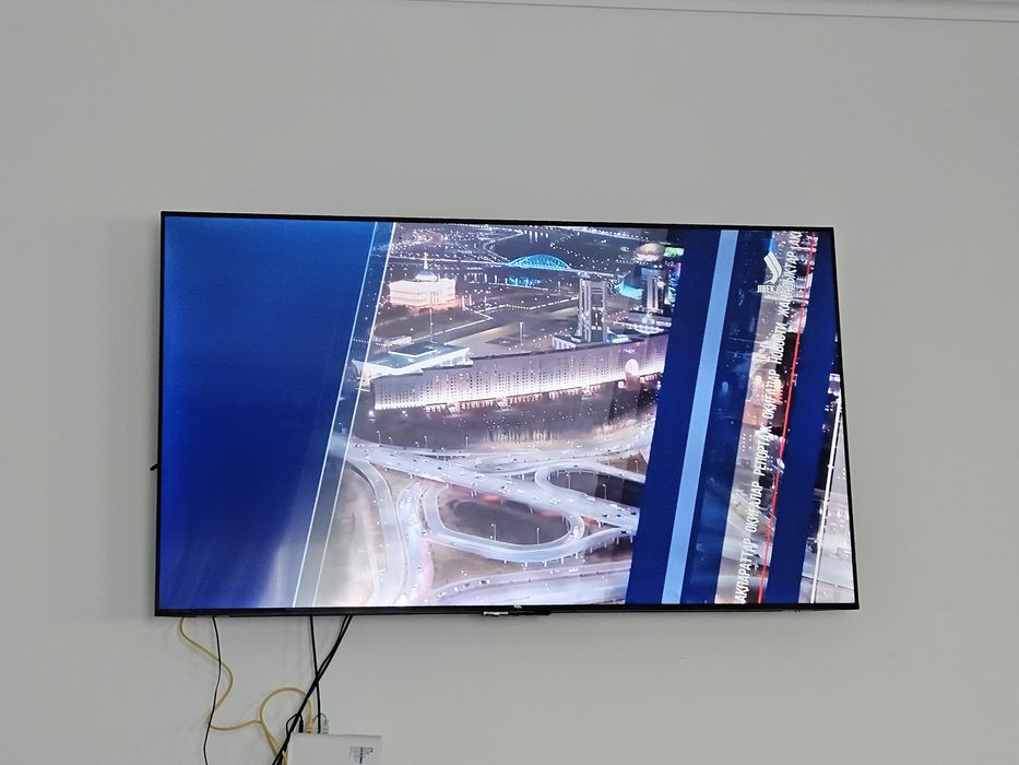 Продается телевизор смарт 65 дюим