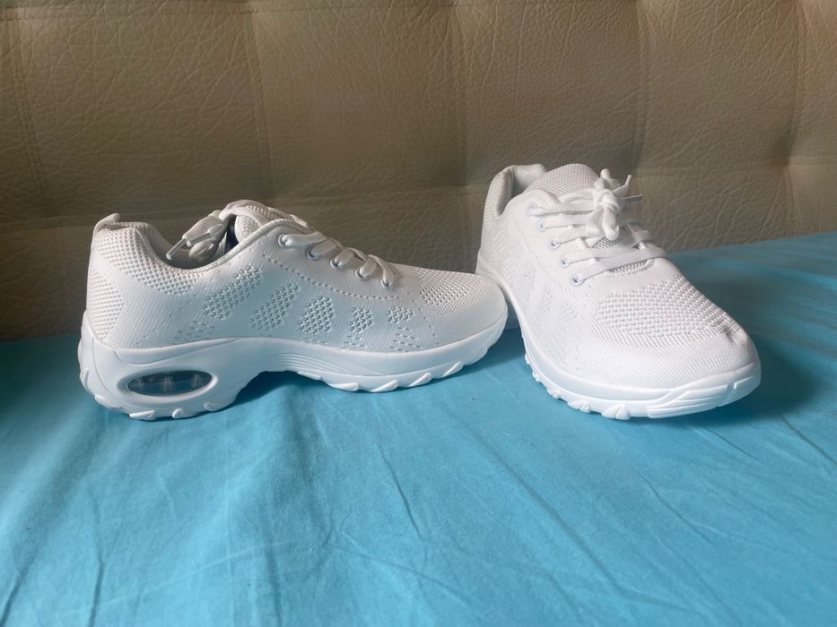 Бели маратонки 42 номер