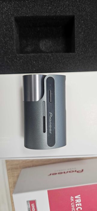 Видеорегистратор Pioneer VREC-300CH-EC1 4K UHD Car DVR