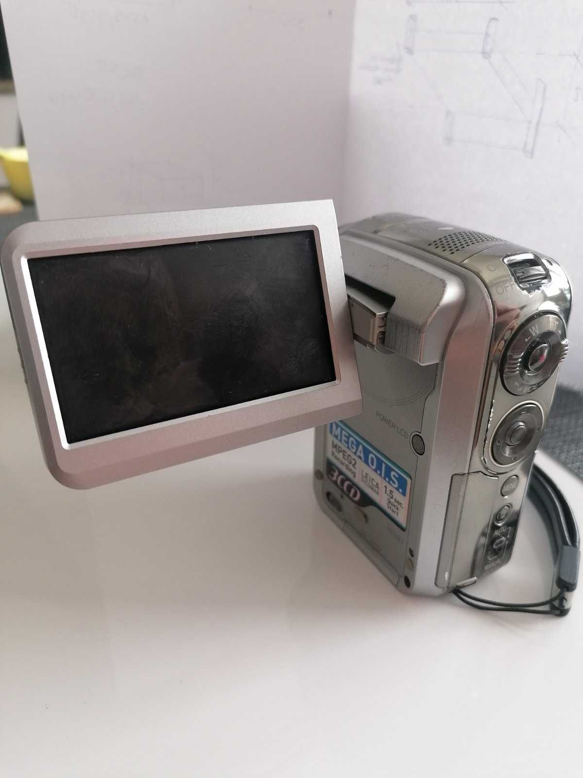 Цифрова камера Panasonic 3CCD SDR-S100