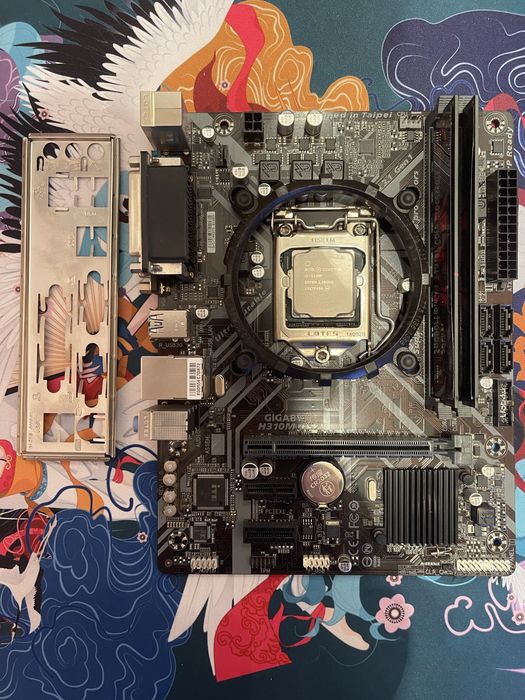 Продам комплект Материнкс проц и Озу