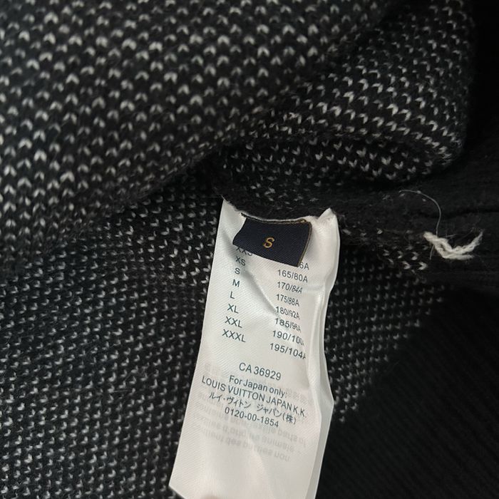 Pulover Louis Vuitton negru pufos – mărimea S | nou cu etichetă