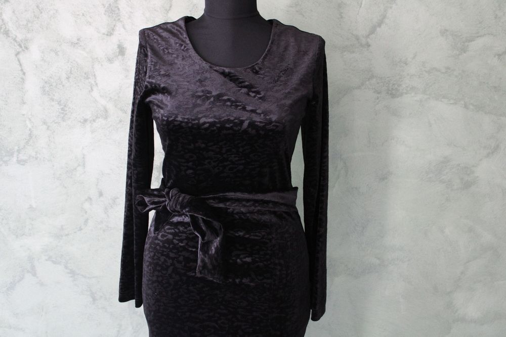 Rochie catifea neagră