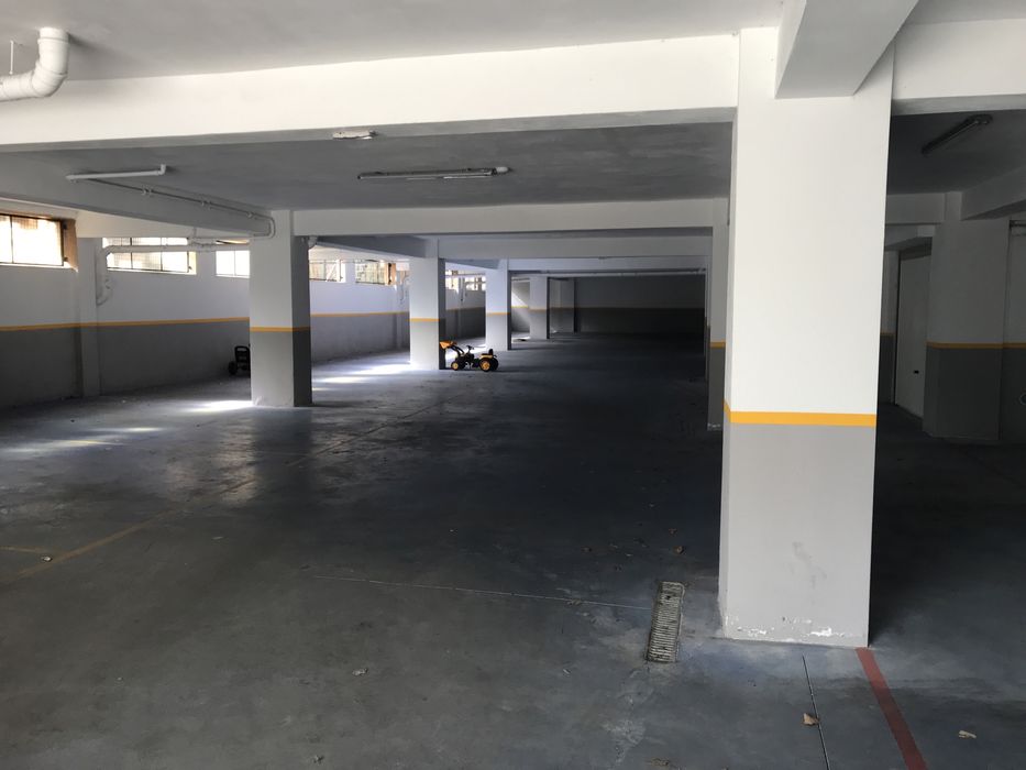 Inchiriez/vand loc de parcare subteran -Dem Radulescu