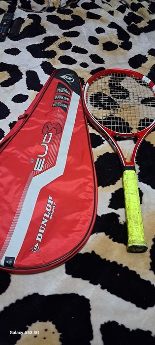 теннисная ракетка