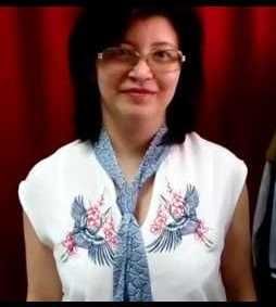 продаю белую блузку