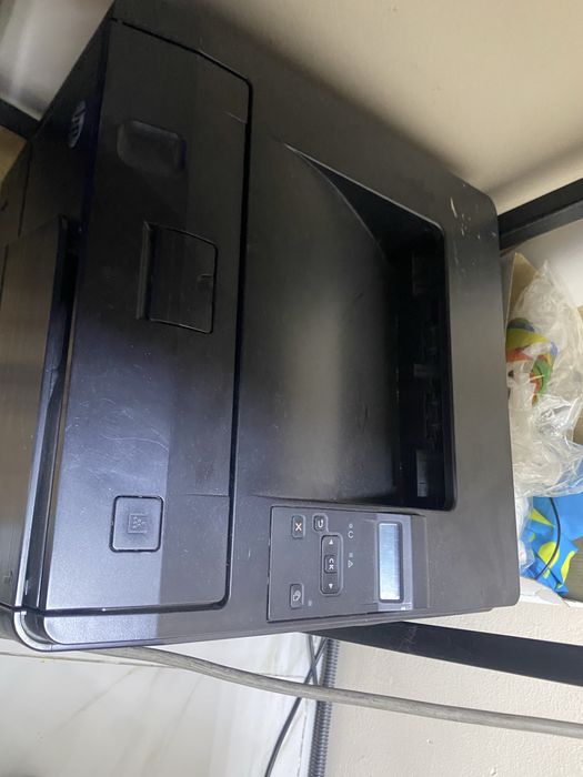 Принтер черно-белый, колонка новая