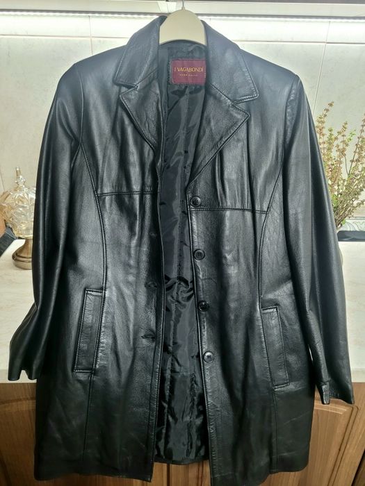 Geaca piele         .