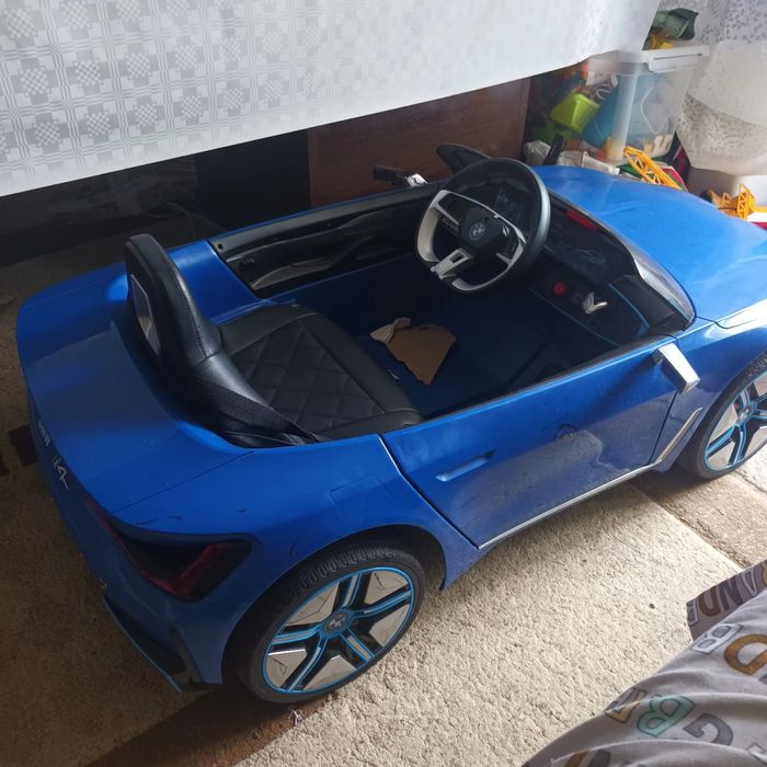 Mașinuță electrică pentru copii