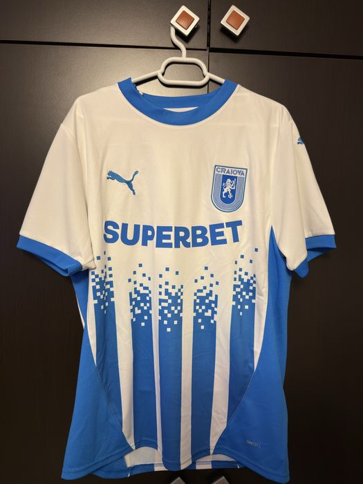 Pachet Tricou Oficial Universitatea Craiova + Esarfa Meci Rapid Viena