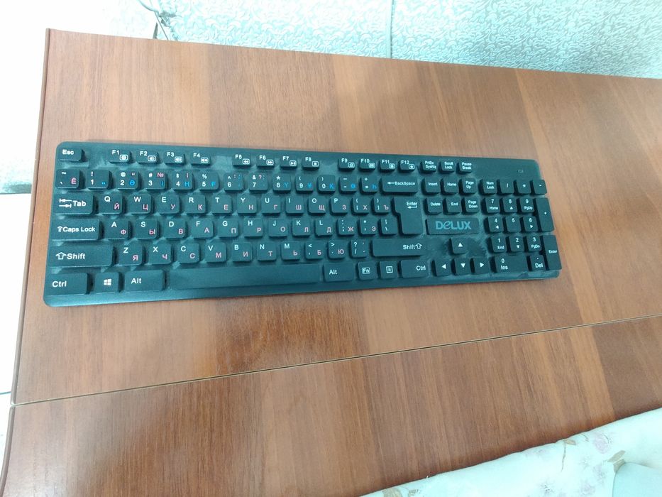 Продам беспроводную клавиатуру