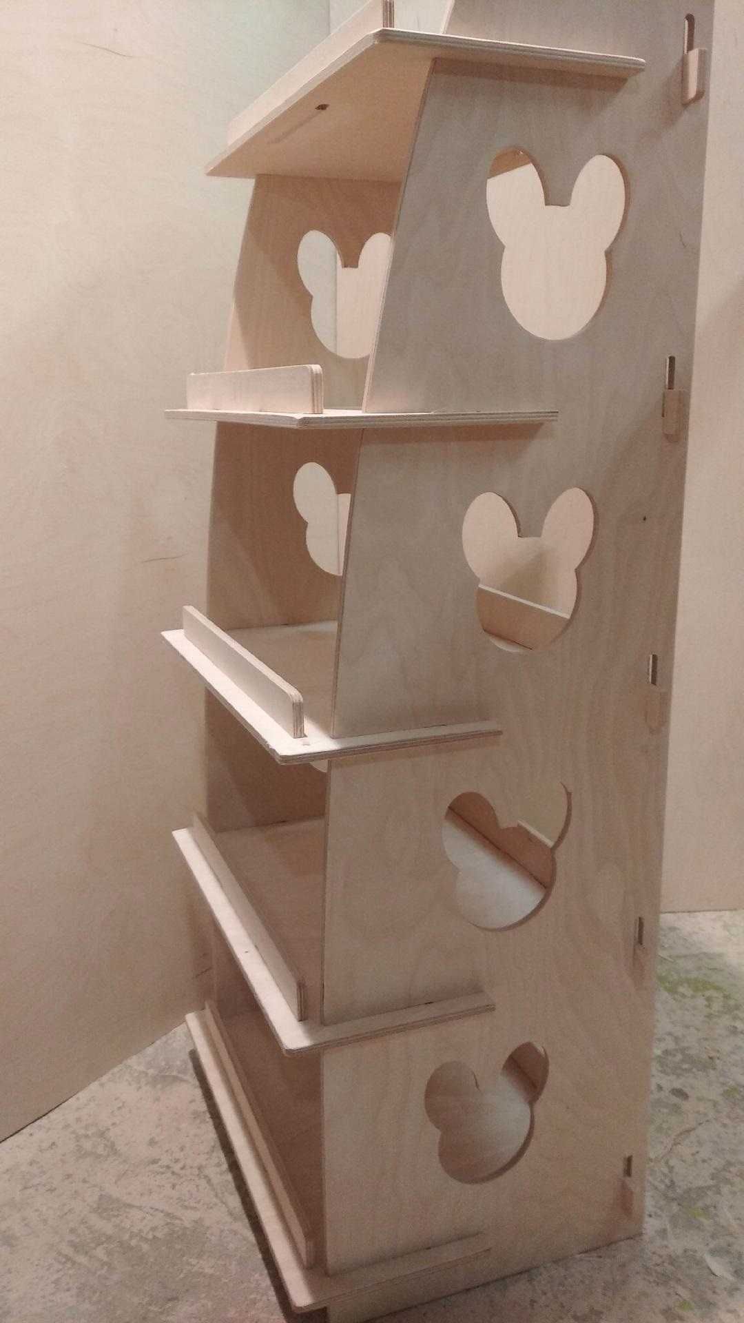 дървени стелажи за магазини