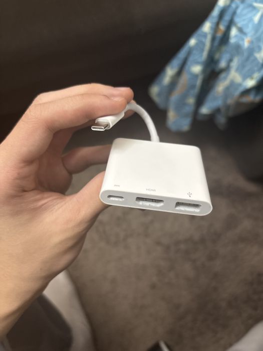 Apple usb-c digital AV multuport adapter hub, hdmi, usb, type c