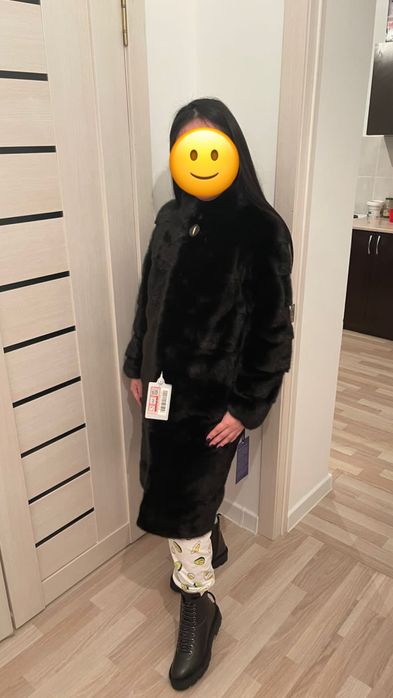 Продам норковую шубу(черный бриллиант)