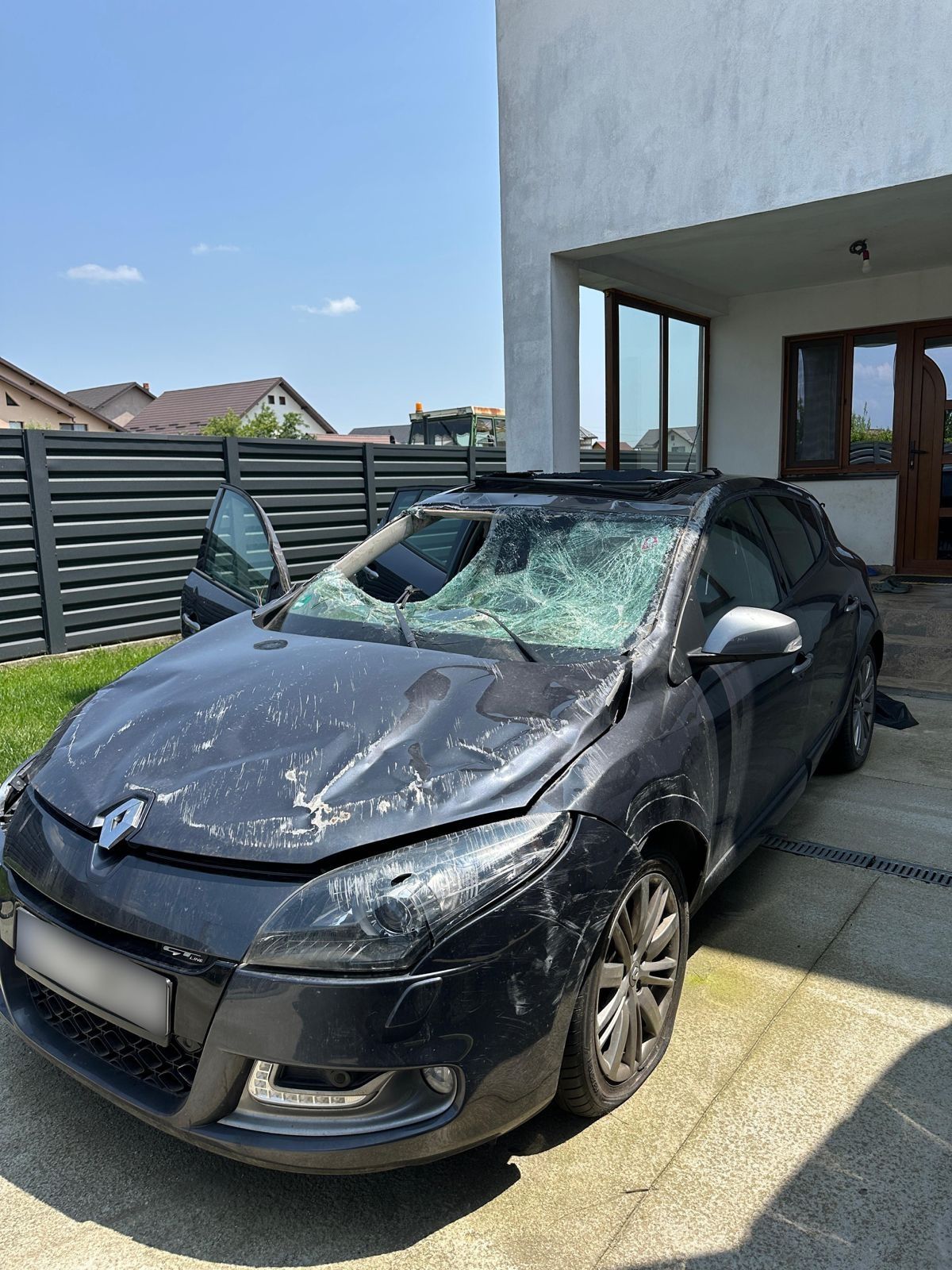 Renault Megane 3 GT Line – epavă sau piese – motor bun –dotări premium