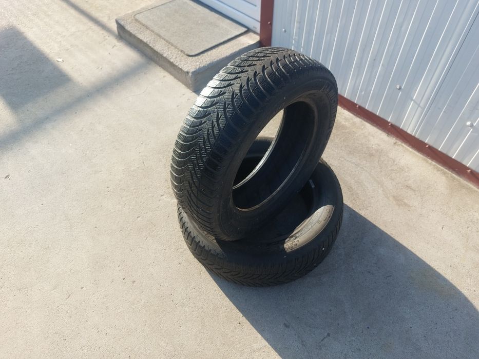 100 lei bucata! Doua anvelope M+S/IARNA 205 60 16 Michelin