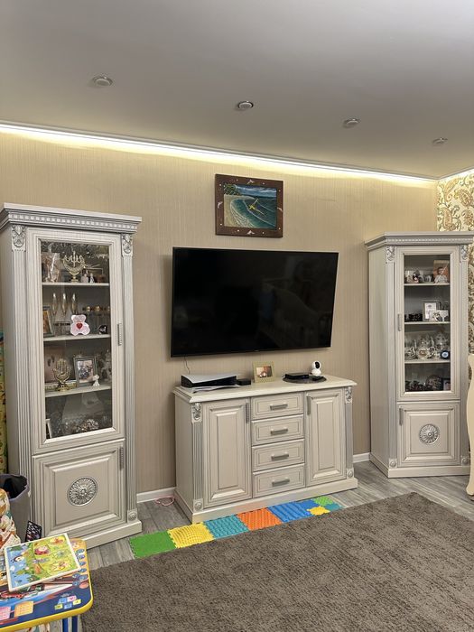 продам стенку в гостиную