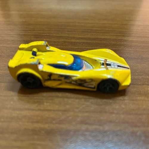 Hot wheels количка