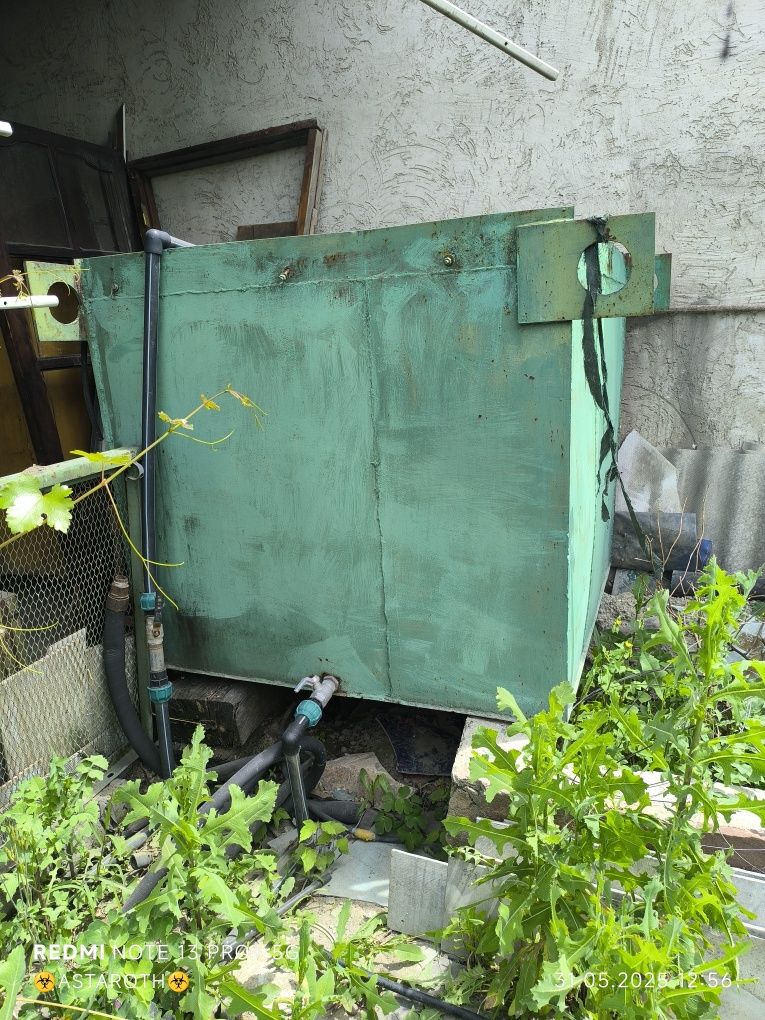 Продам бочку металлическую