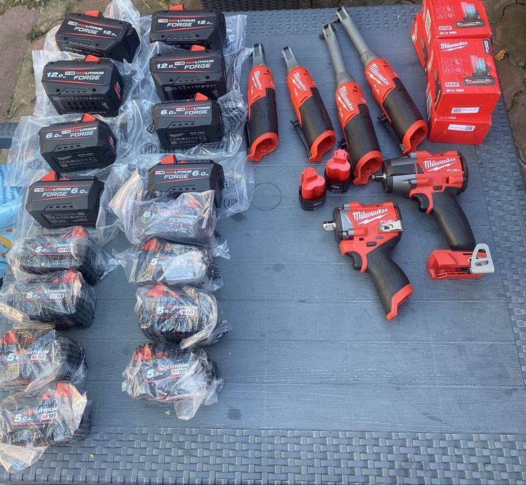 Milwaukee 18-12 , scule noi , pentru preturi sunati