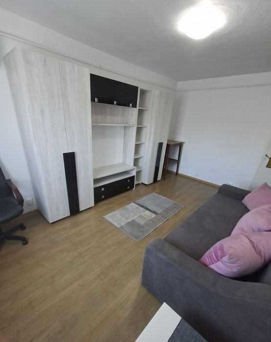PODU DE FIER apartament 2 camere decomandat 360 euro