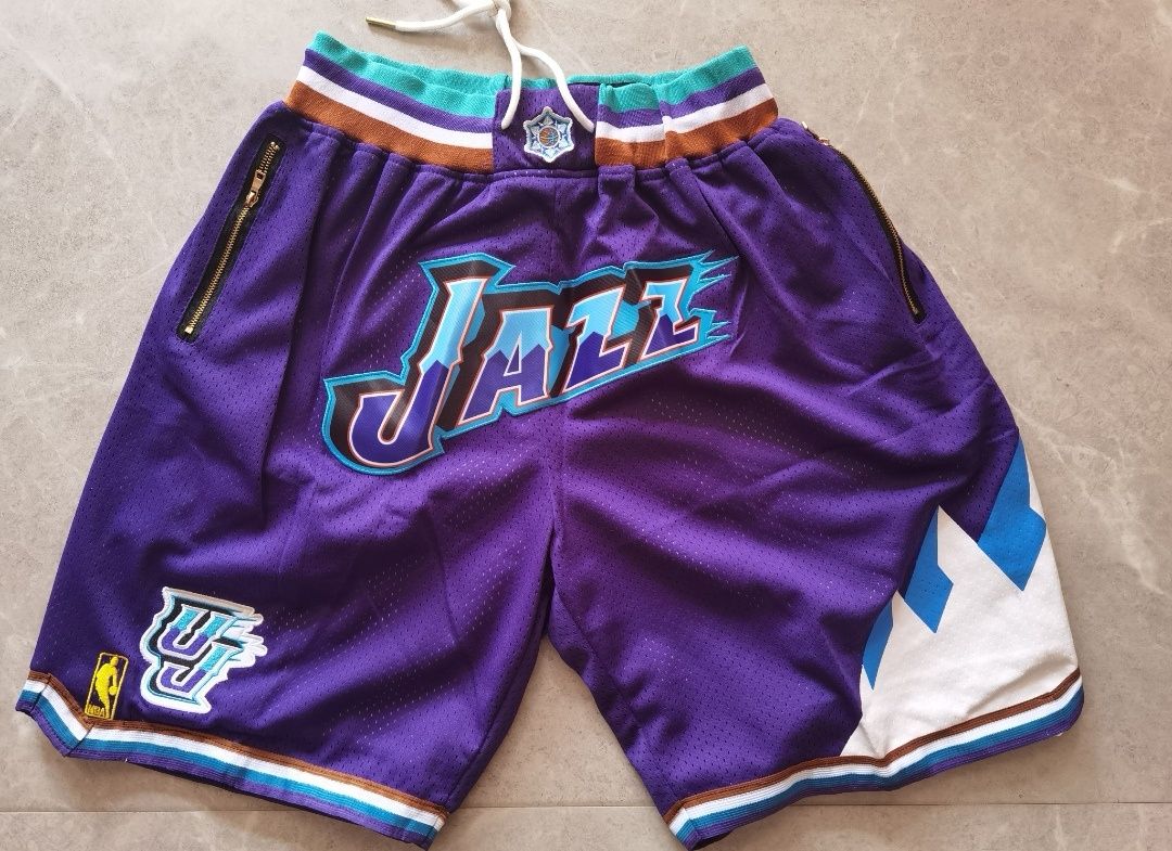 Pantaloni scurți retro NBA