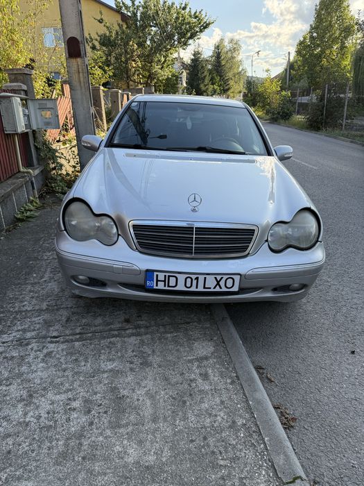 Mercedes-benz c class w203