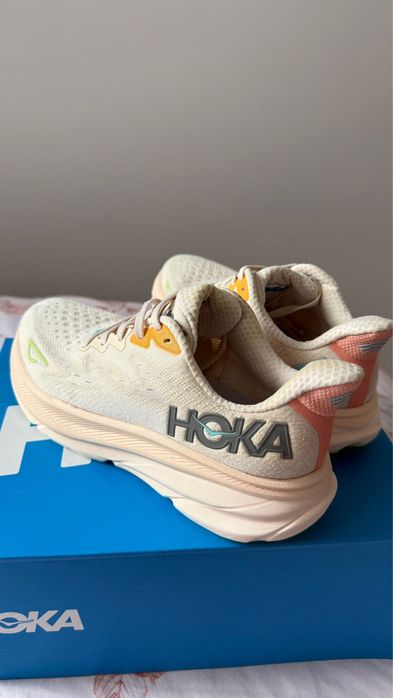 Vand adidasi Hoka Clifton 9,39 1/3