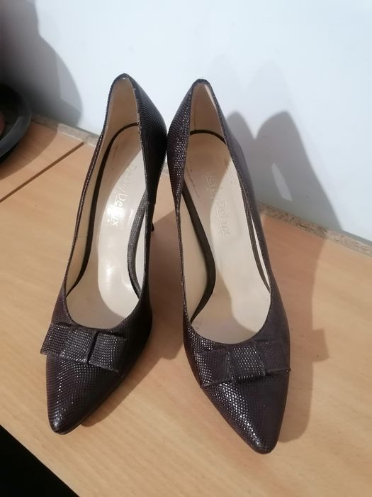 Pantofi stiletto din piele naturala mărimea 40
