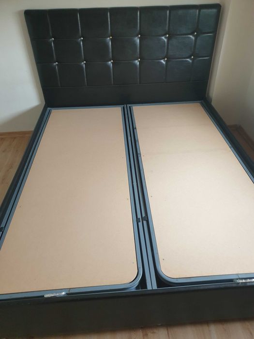De vanzare pat dublu cu saltea dubla, piele ecologica cu lada