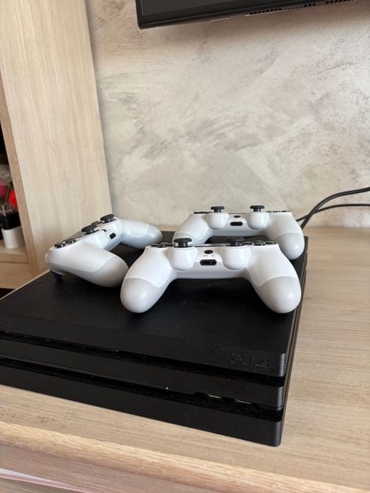 Playstation 4 PRO PS4  20 jocuri Gta V FIFA Fortnite Roblox Minecraft