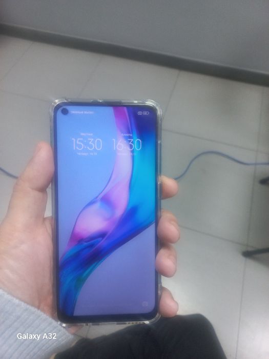 Продам телефон на 128гб