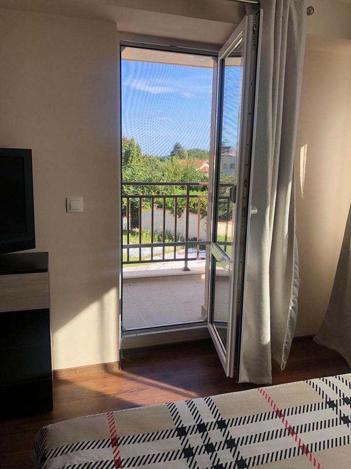 Дава се под наем Етаж от къща в Варна, Център - 85 кв.м за 750 € - Снимка #5