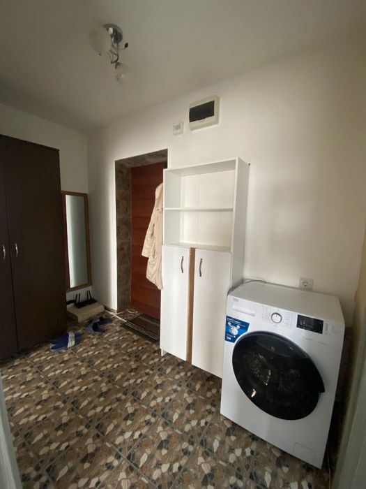 Închiriez garsonieră mobilată