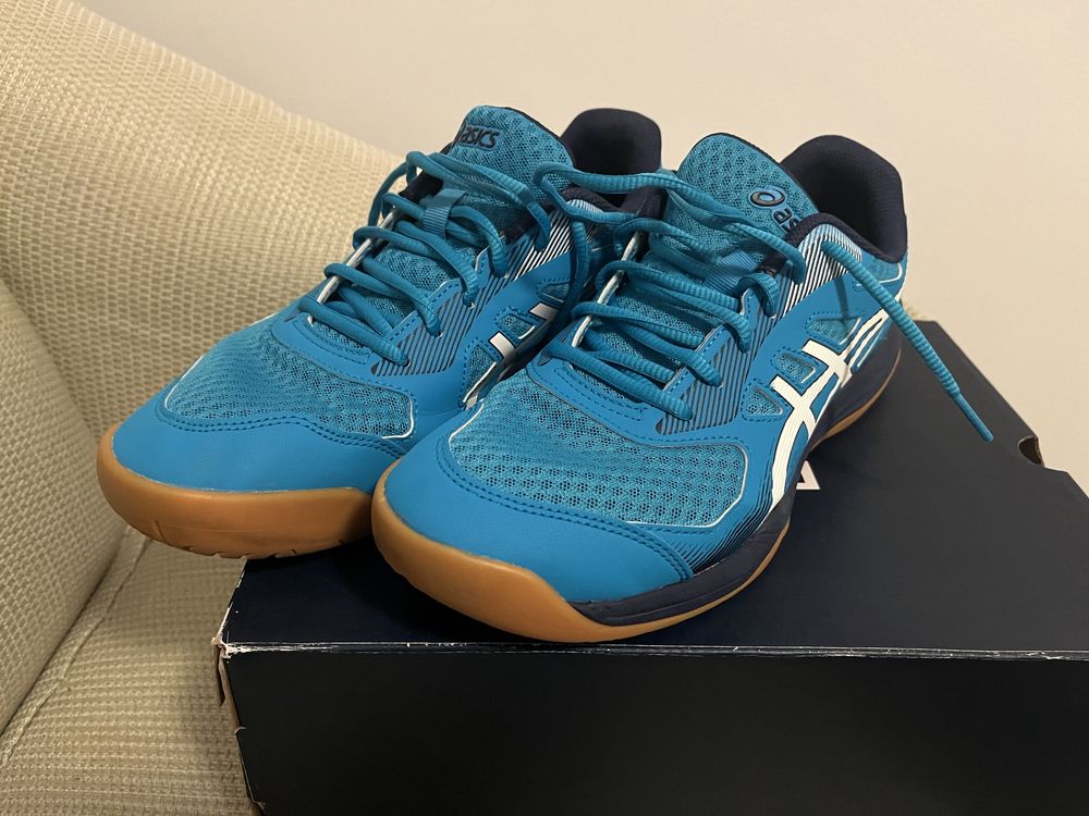 Vand ASICS UPCOURT 6 (sala, volei, tenis, handbal)