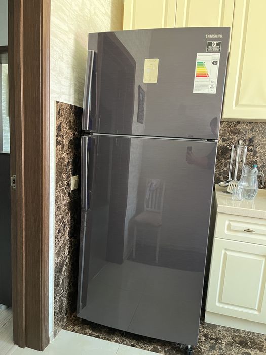 Холодильник продам