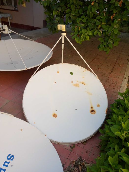 Спутниковая антенна 120см с тюнером .Цена  250 тыс сумов