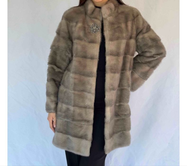 Норковая шуба трансформер серого цвета