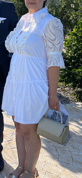 Рокля Луси съз златно