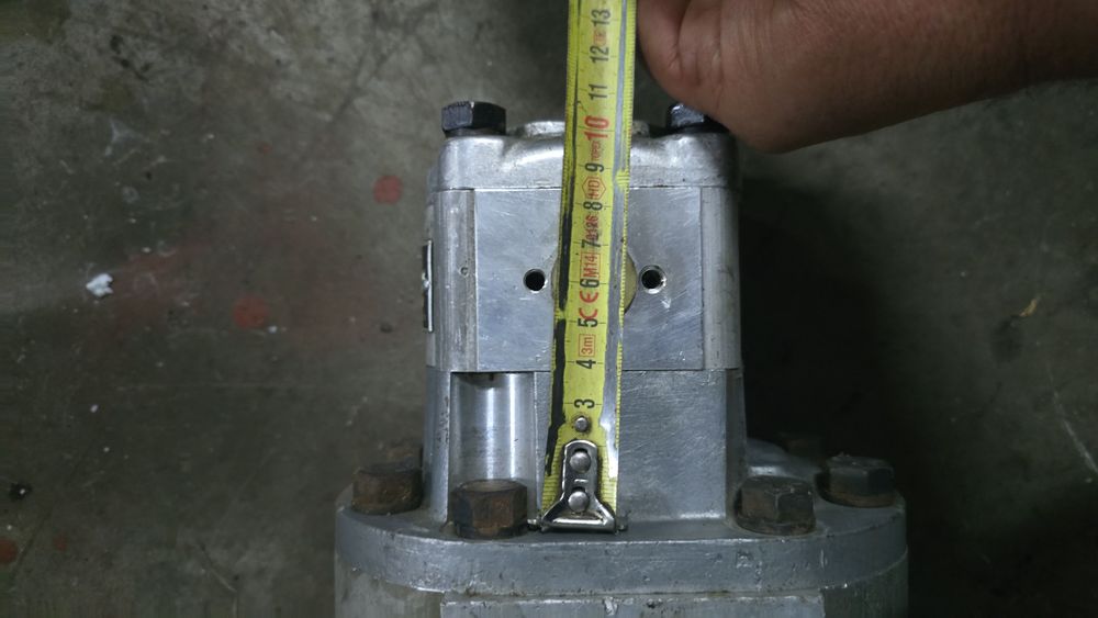 Pompa dubla mare cu mic