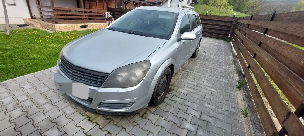 Vând opel astra 2005