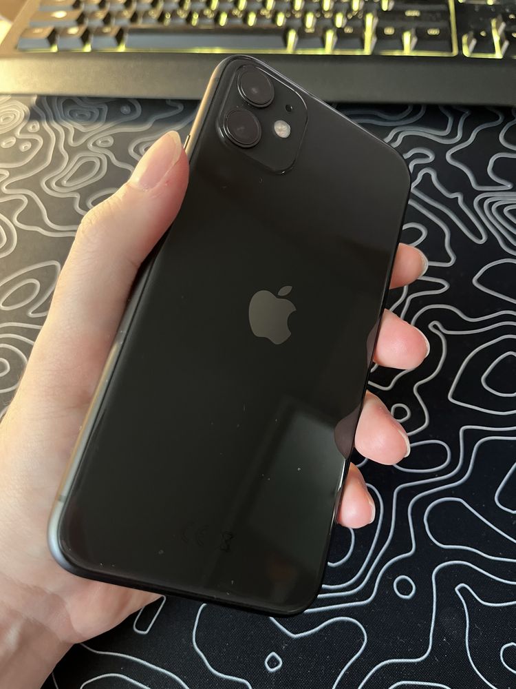 iPhone 11 Black 64 GB в отличном состоянии